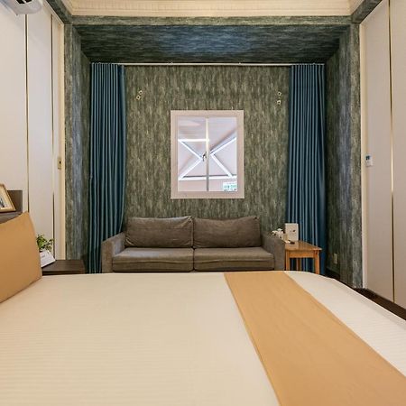 Cozrum Homes - Delightful Corner 2 ホーチミン市 エクステリア 写真