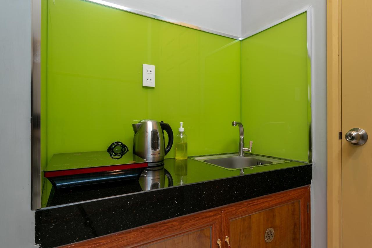 Cozrum Homes - Delightful Corner 2 ホーチミン市 エクステリア 写真