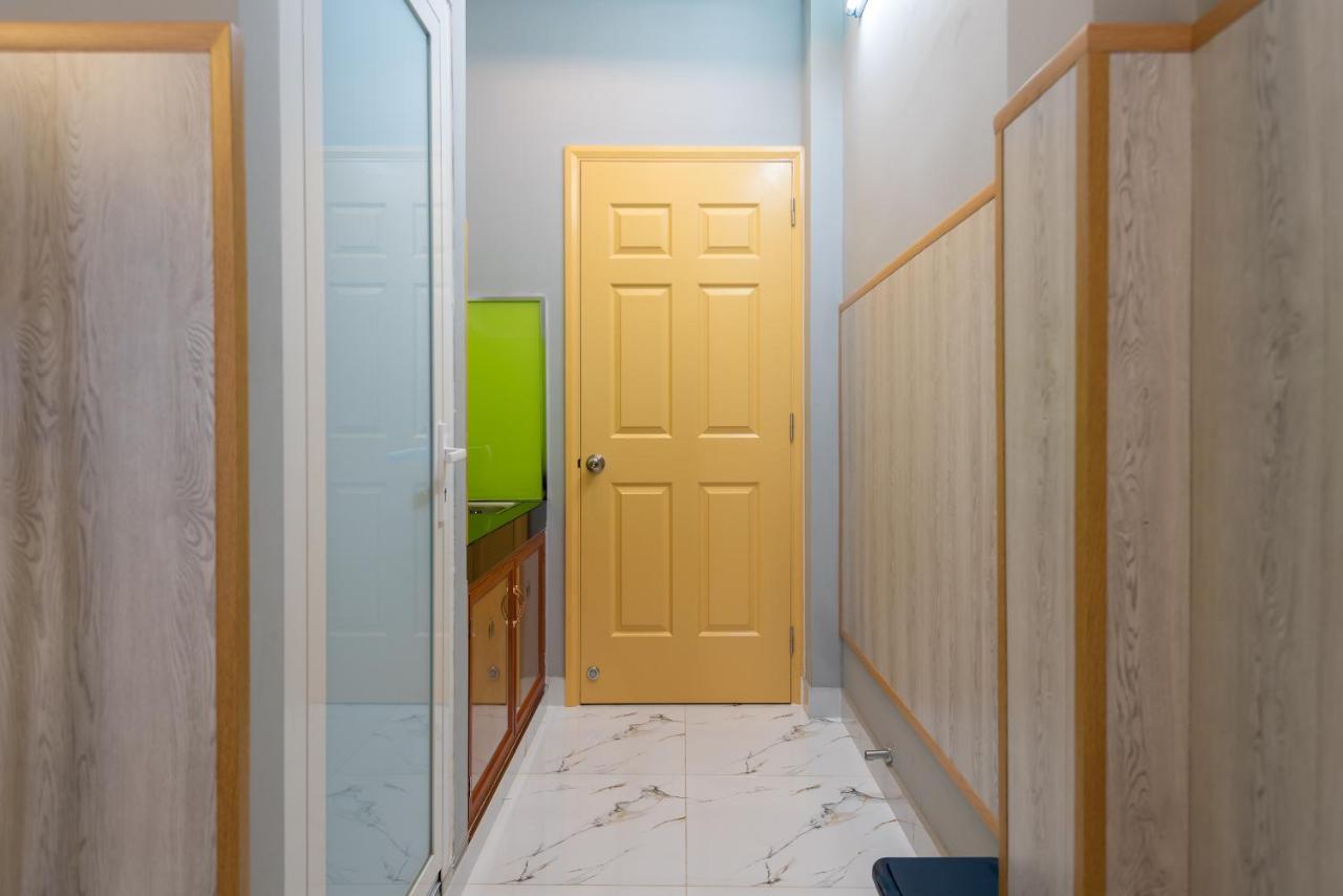 Cozrum Homes - Delightful Corner 2 ホーチミン市 エクステリア 写真
