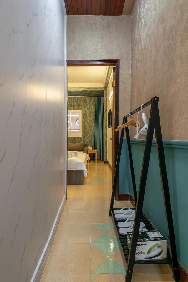 Cozrum Homes - Delightful Corner 2 ホーチミン市 エクステリア 写真