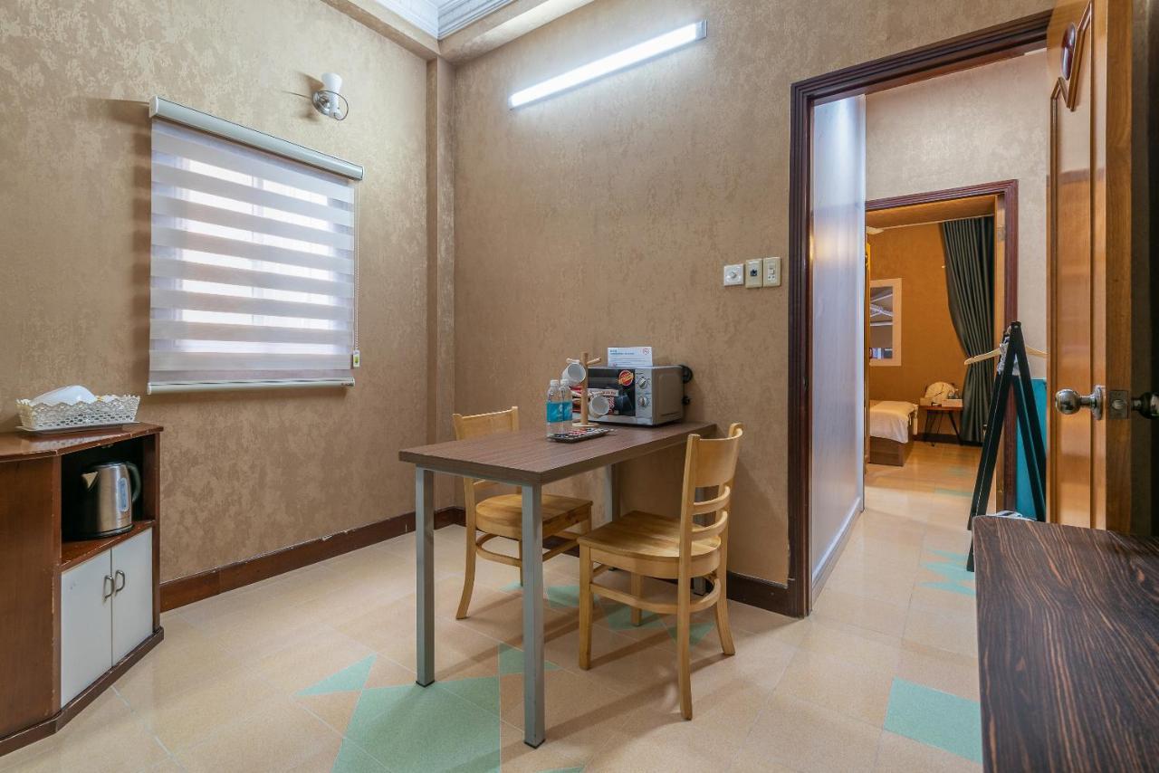Cozrum Homes - Delightful Corner 2 ホーチミン市 エクステリア 写真