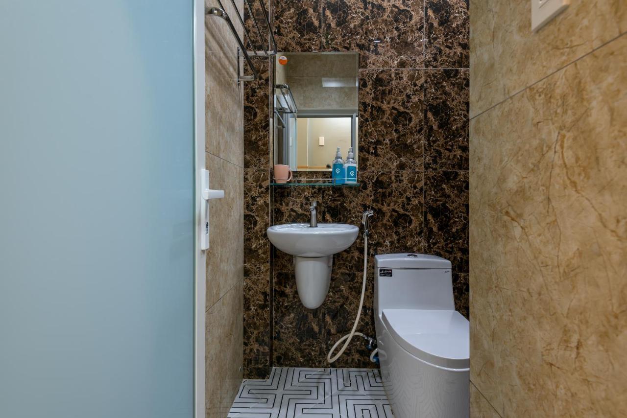 Cozrum Homes - Delightful Corner 2 ホーチミン市 エクステリア 写真