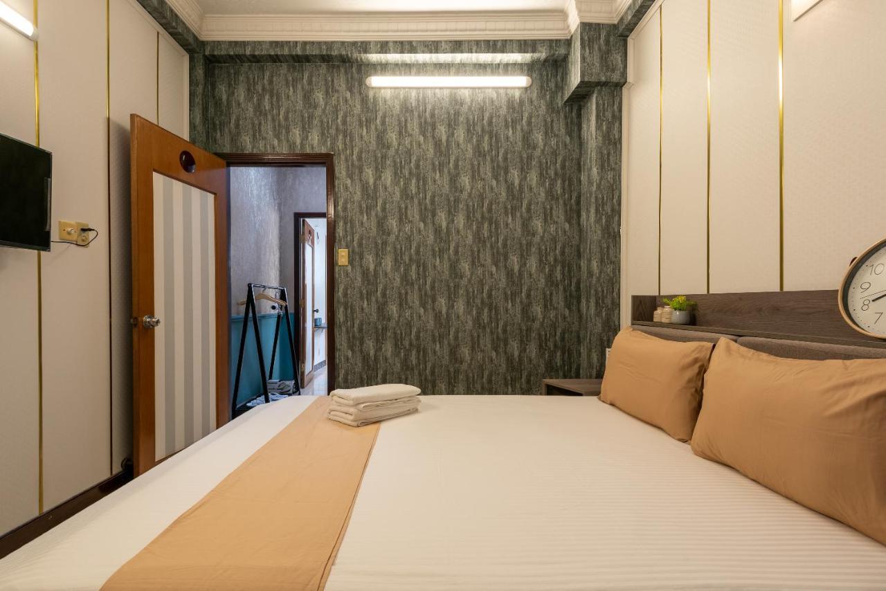 Cozrum Homes - Delightful Corner 2 ホーチミン市 エクステリア 写真